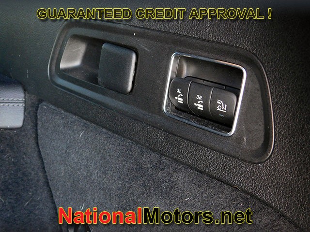 Mercedes-Benz GLS Vehicle Full-screen Gallery Image 08