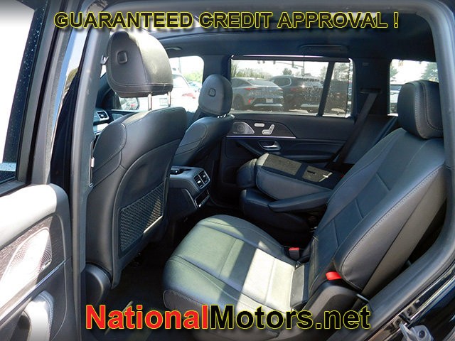 Mercedes-Benz GLS Vehicle Full-screen Gallery Image 13