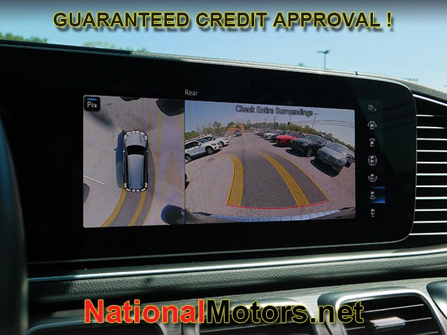 Mercedes-Benz GLS Vehicle Full-screen Gallery Image 21