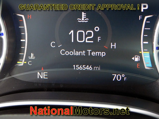 Chrysler Pacifica Vehicle Full-screen Gallery Image 23