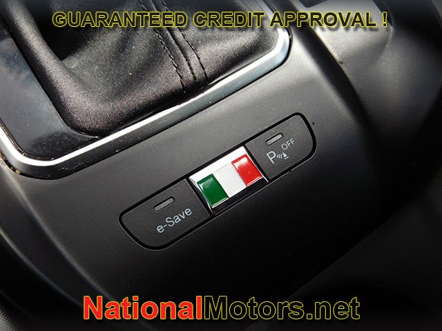 Alfa Romeo Tonale Vehicle Full-screen Gallery Image 22