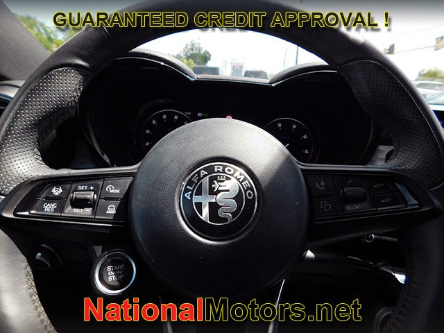Alfa Romeo Tonale Vehicle Full-screen Gallery Image 23