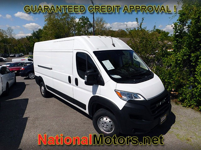 Ram ProMaster Cargo Van Vehicle Full-screen Gallery Image 02