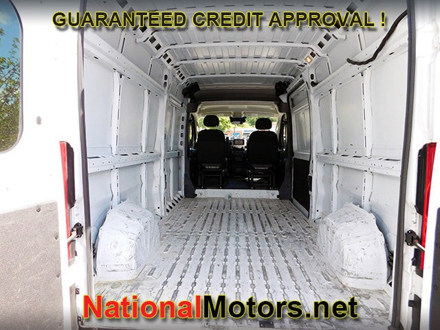 Ram ProMaster Cargo Van Vehicle Full-screen Gallery Image 07