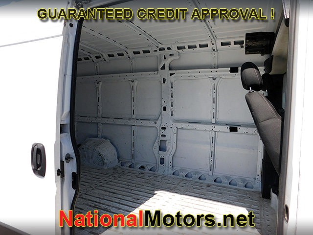 Ram ProMaster Cargo Van Vehicle Full-screen Gallery Image 08