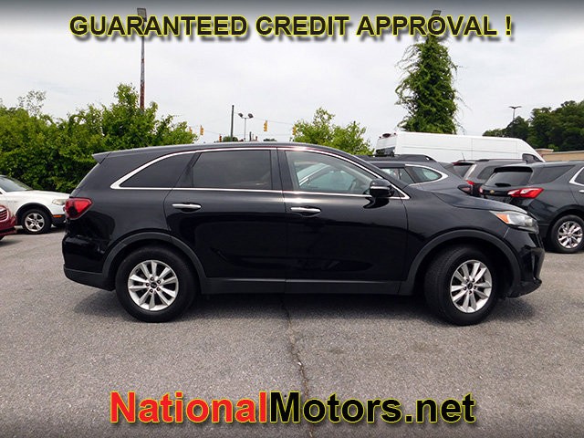 Kia Sorento Vehicle Full-screen Gallery Image 02