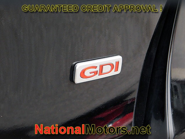 Kia Sorento Vehicle Full-screen Gallery Image 05