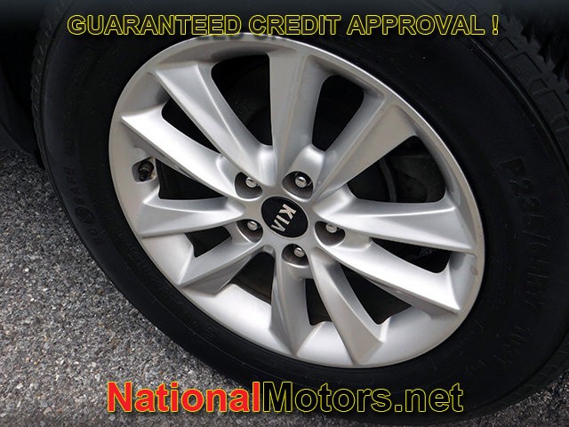 Kia Sorento Vehicle Full-screen Gallery Image 08