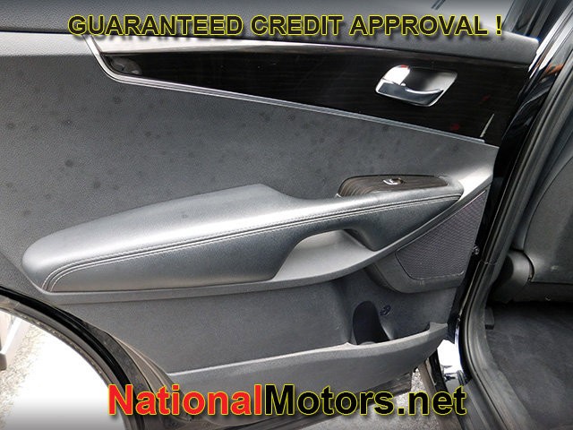 Kia Sorento Vehicle Full-screen Gallery Image 09