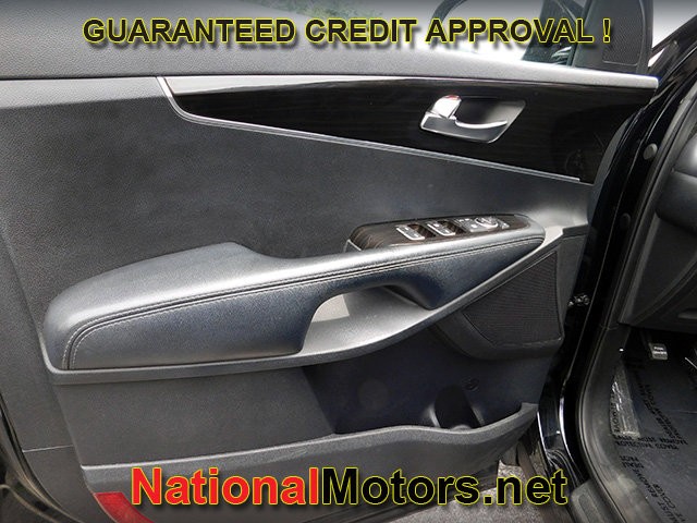 Kia Sorento Vehicle Full-screen Gallery Image 13
