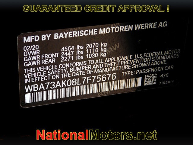 BMW 2 Series Vehicle Full-screen Gallery Image 24