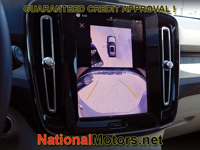 Volvo XC40 Vehicle Full-screen Gallery Image 20