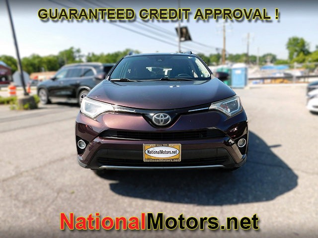 Toyota RAV4 Vehicle Full-screen Gallery Image 03