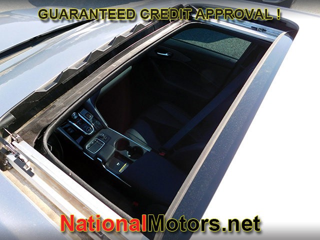 Acura TLX Vehicle Full-screen Gallery Image 06