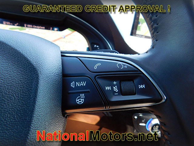 Audi Q7 Vehicle Full-screen Gallery Image 23