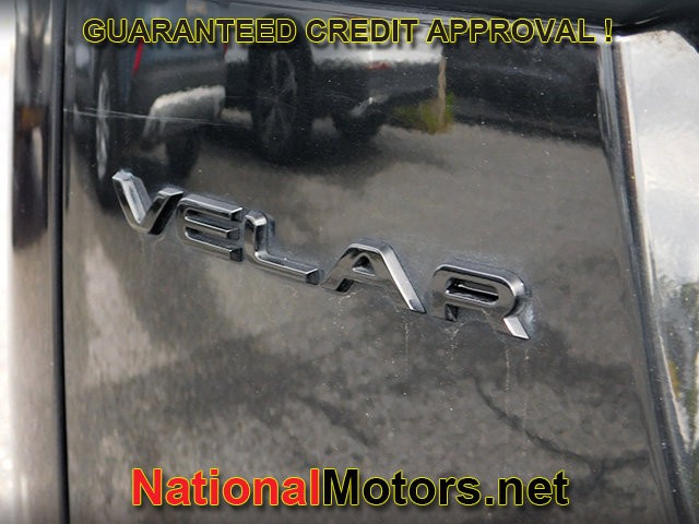 Land Rover Range Rover Velar Vehicle Full-screen Gallery Image 06