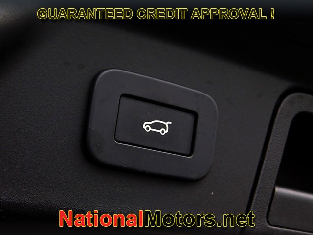 Land Rover Range Rover Velar Vehicle Full-screen Gallery Image 08