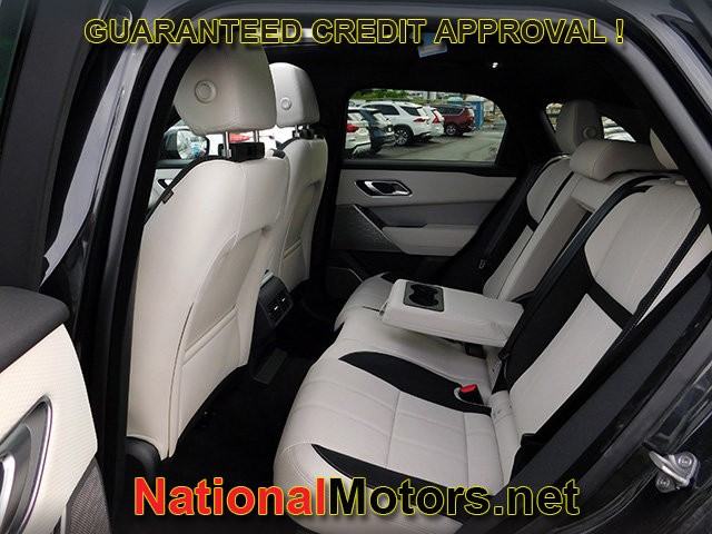 Land Rover Range Rover Velar Vehicle Full-screen Gallery Image 11