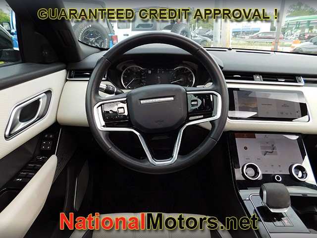 Land Rover Range Rover Velar Vehicle Full-screen Gallery Image 13