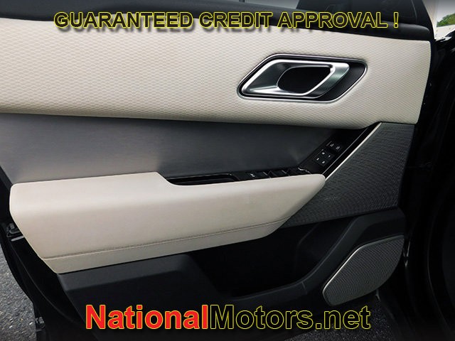 Land Rover Range Rover Velar Vehicle Full-screen Gallery Image 14