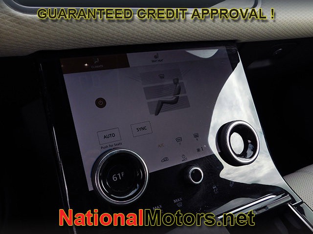 Land Rover Range Rover Velar Vehicle Full-screen Gallery Image 19