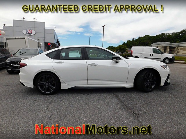 Acura TLX Vehicle Full-screen Gallery Image 04