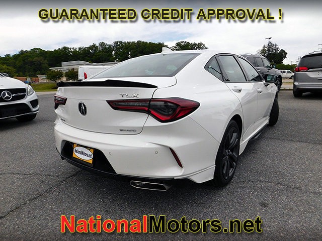 Acura TLX Vehicle Full-screen Gallery Image 05