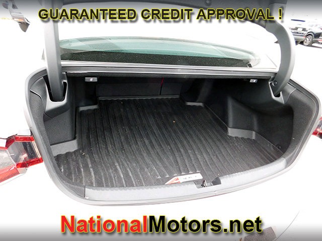 Acura TLX Vehicle Full-screen Gallery Image 08