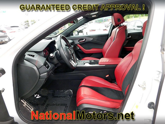 Acura TLX Vehicle Full-screen Gallery Image 15