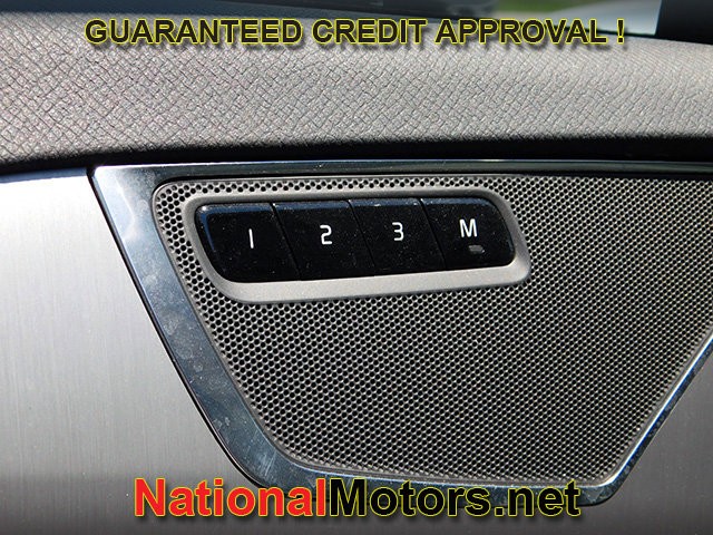 Volvo XC90 Vehicle Full-screen Gallery Image 18