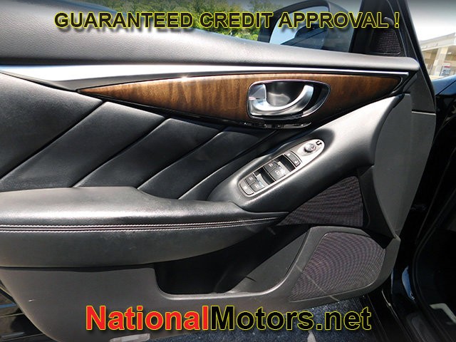 INFINITI Q50 Vehicle Full-screen Gallery Image 12