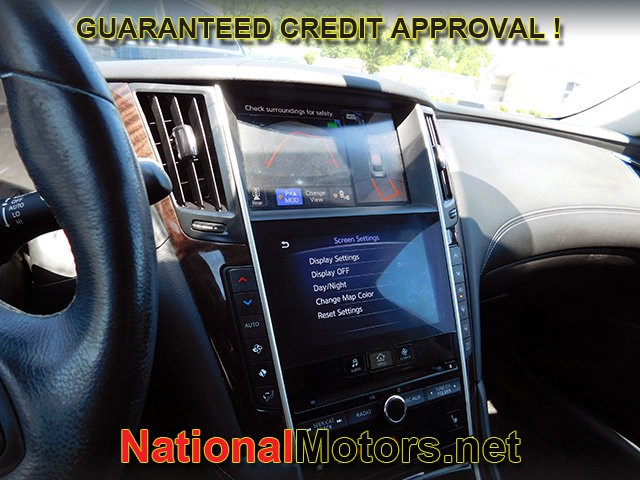 INFINITI Q50 Vehicle Full-screen Gallery Image 16
