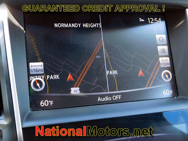INFINITI Q50 Vehicle Full-screen Gallery Image 18