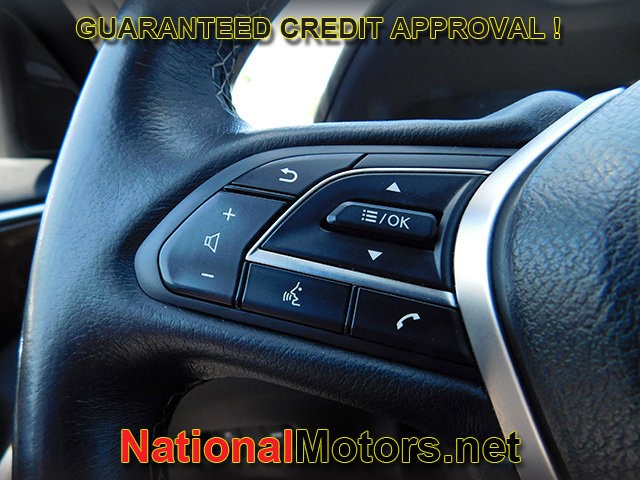 INFINITI Q50 Vehicle Full-screen Gallery Image 21