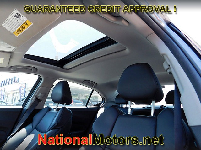 Acura TLX Vehicle Full-screen Gallery Image 14