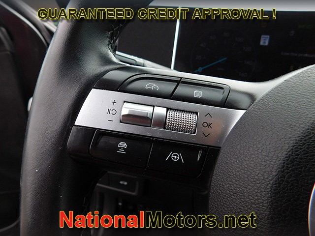 Hyundai Sonata Vehicle Full-screen Gallery Image 17