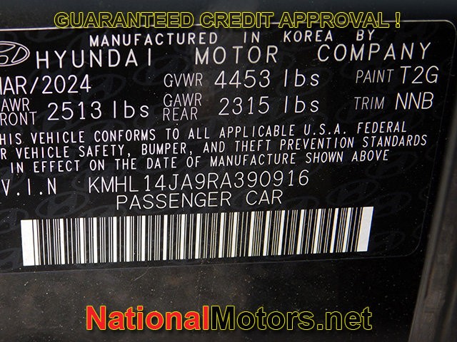 Hyundai Sonata Vehicle Full-screen Gallery Image 21