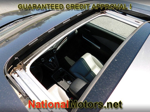 Honda CR-V Vehicle Full-screen Gallery Image 08