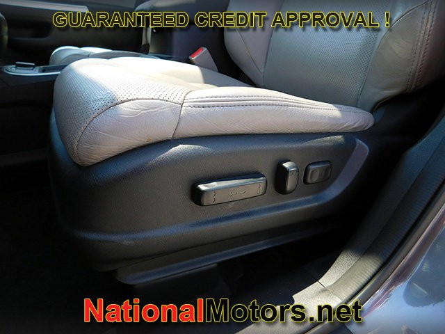 Honda CR-V Vehicle Full-screen Gallery Image 15
