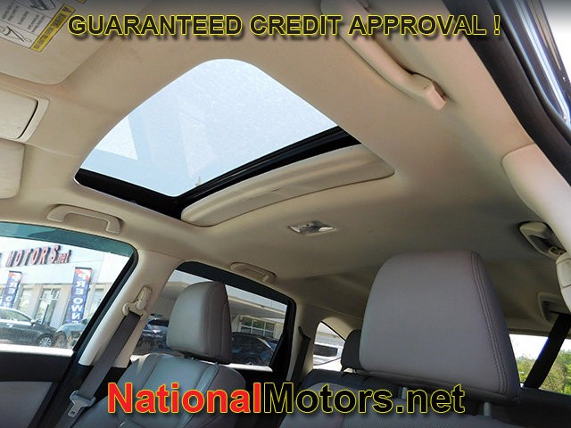 Honda CR-V Vehicle Full-screen Gallery Image 16