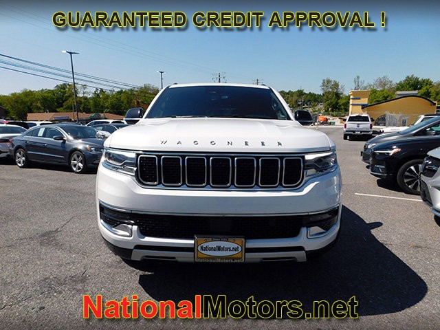 Jeep Wagoneer L Vehicle Full-screen Gallery Image 03