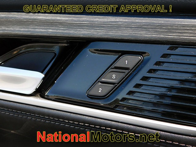 Jeep Wagoneer L Vehicle Full-screen Gallery Image 27