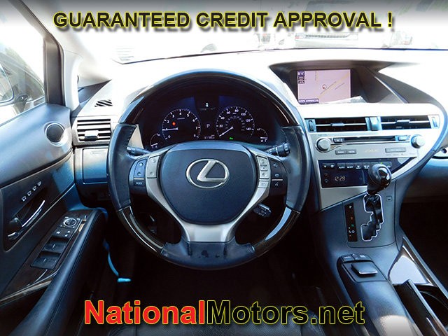 Lexus RX 350 Vehicle Full-screen Gallery Image 12