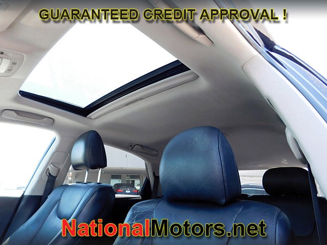 Lexus RX 350 Vehicle Full-screen Gallery Image 16