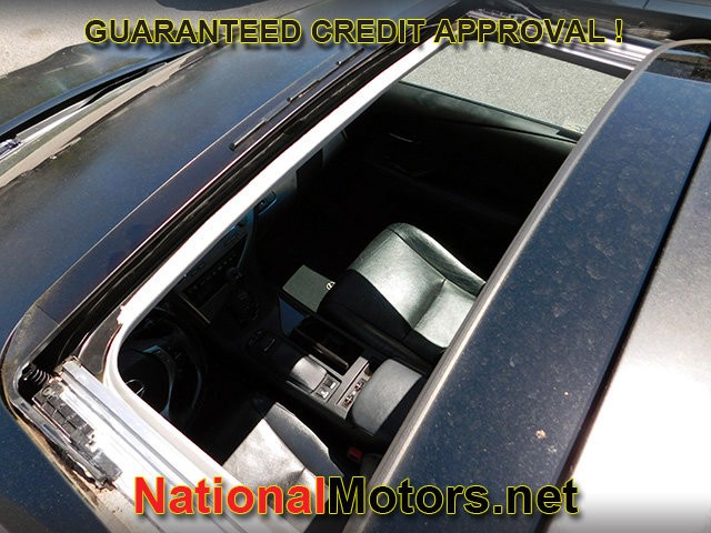 Lexus RX 350 Vehicle Full-screen Gallery Image 17