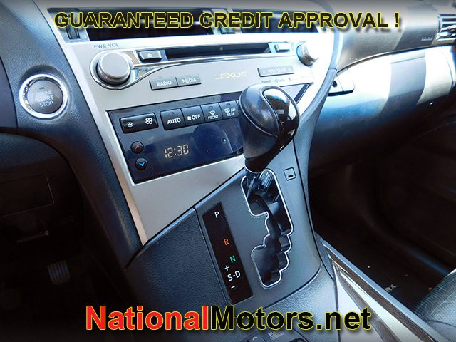Lexus RX 350 Vehicle Full-screen Gallery Image 21