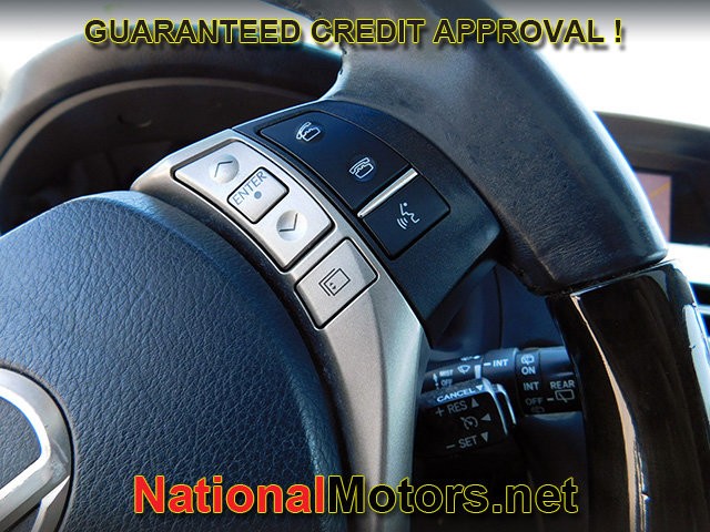 Lexus RX 350 Vehicle Full-screen Gallery Image 24