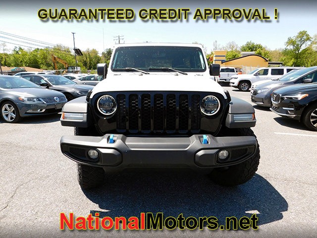 Jeep Wrangler 4xe Vehicle Full-screen Gallery Image 03