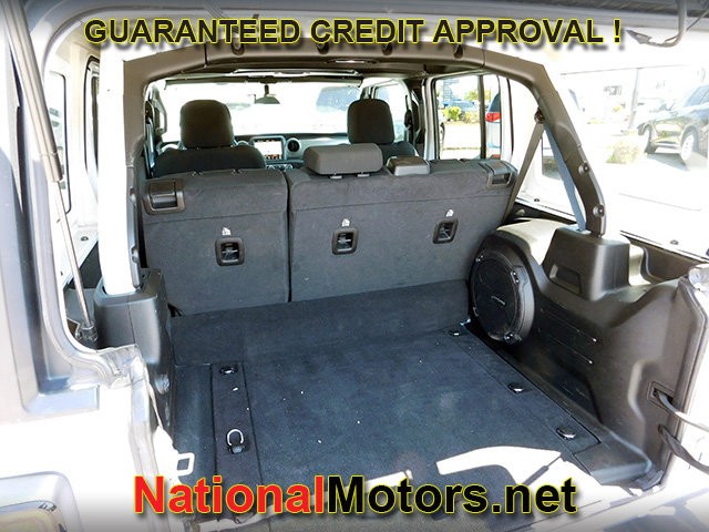 Jeep Wrangler 4xe Vehicle Full-screen Gallery Image 07