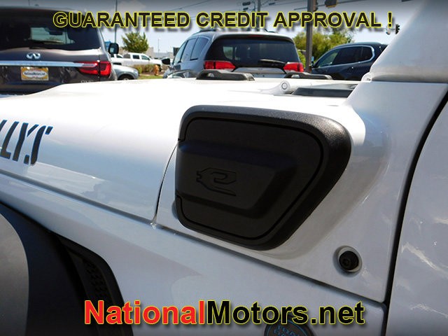 Jeep Wrangler 4xe Vehicle Full-screen Gallery Image 11